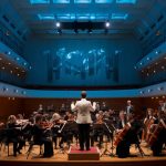Comment l’intelligence artificielle révolutionne la création musicale en 2024