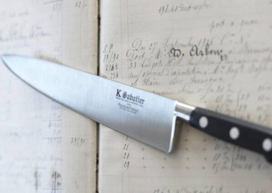 Pourquoi les couteaux sabatier sont devenus une référence en cuisine française