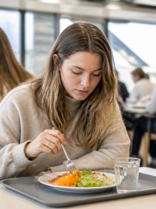 100 repas gratuit crous : comment obtenir cette aide étudiante