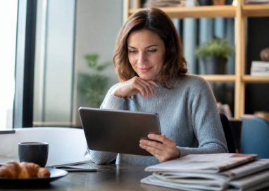 Bouquet presse : comment choisir la meilleure offre pour lire toute l’actualité