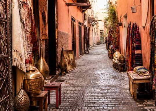 Marrakech rue : les trésors cachés à découvrir lors d’une balade inoubliable