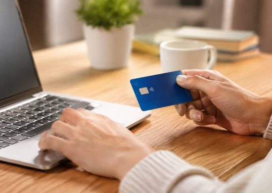 Commission sur carte bancaire : comment comprendre les frais appliqués à vos paiements