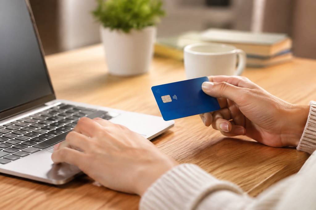 Commission sur carte bancaire : comment comprendre les frais appliqués à vos paiements