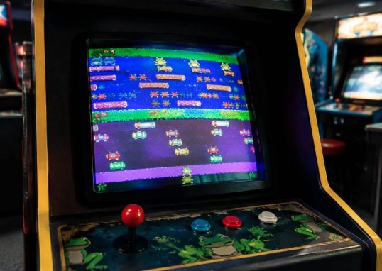 Arcade Frogger : le jeu rétro qui traverse les générations